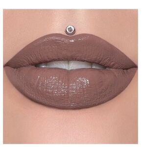 New in box Jeffree Star Supreme Gloss in Tea Bag Grunge Brown Lipgloss Gloss